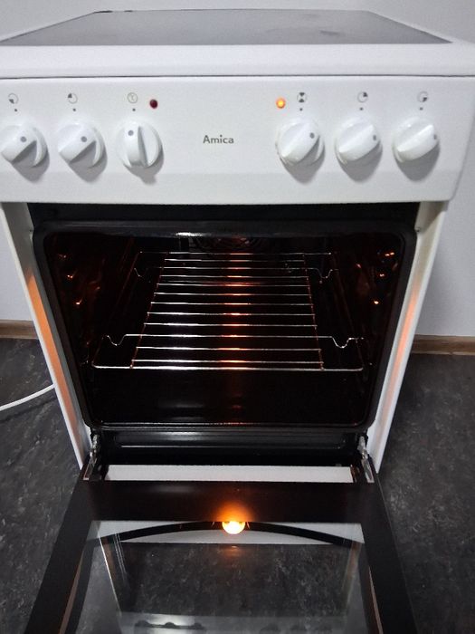Стъклокерамична Готварска Печка Амика
