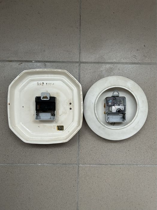 Doua ceasuri portelan