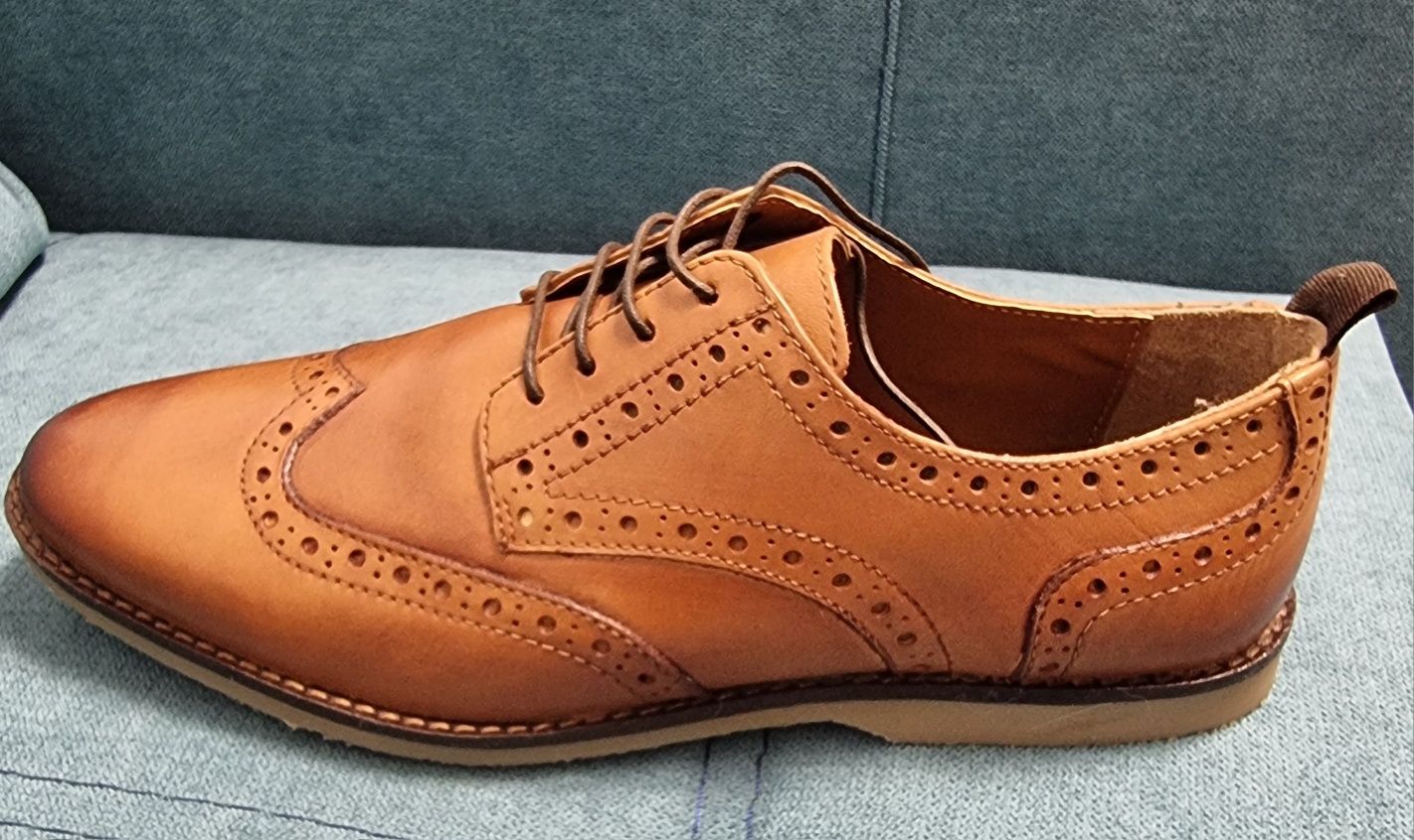 ASOS DESIGN brogue shoes in tan leather with faux crepe sole