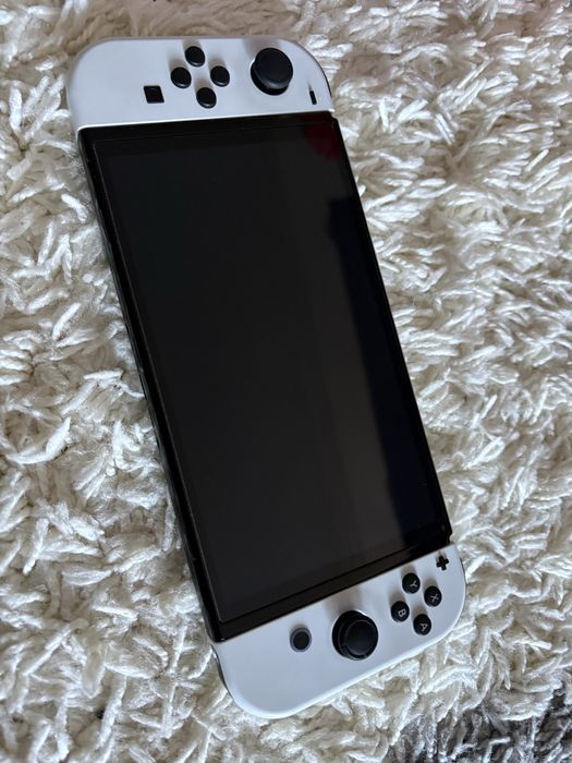 Nintedo Switch OLED (versiune rara alba) + Mario Party Superstars