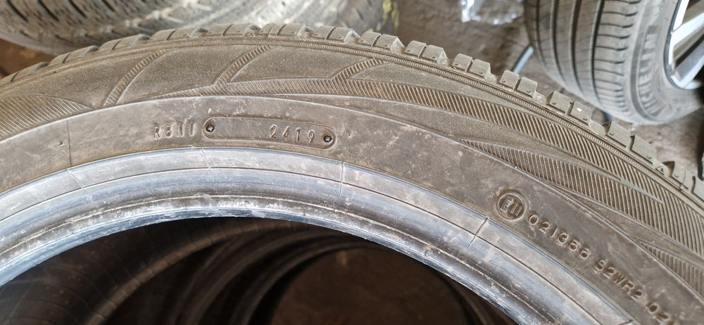 Anvelope r16-r21 în stare foarte bună