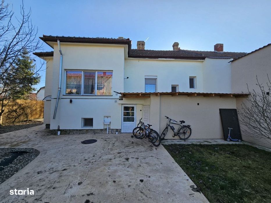 Casa mare, solida, Timisoara, D+P, 5 camere, 2 bai, Zona Lipovei