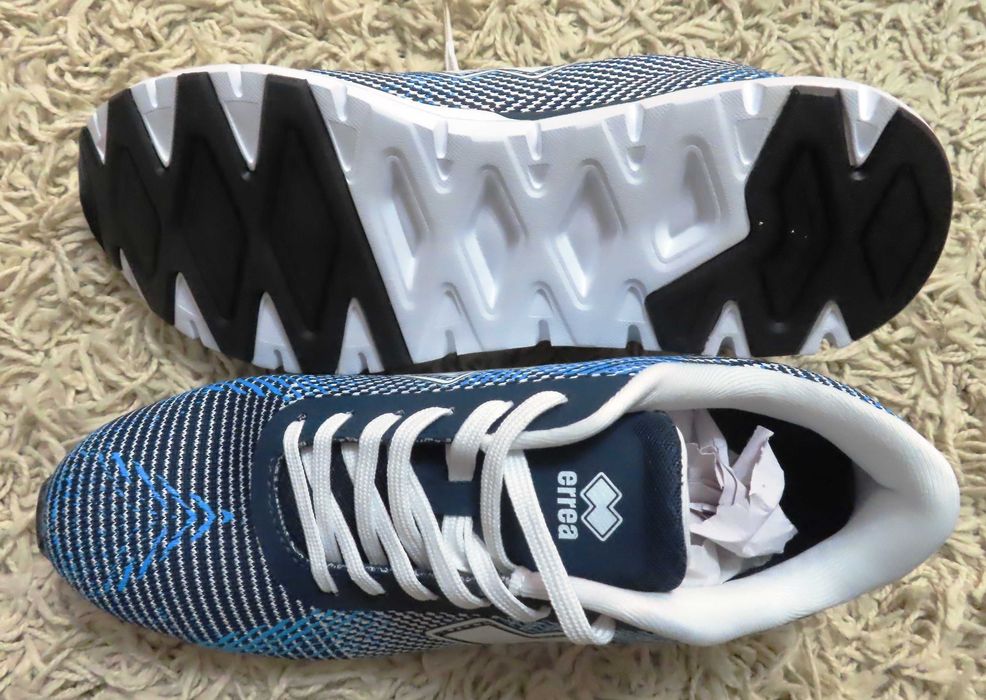 adidaşi Errea Light Rocket nr. 44, noi, în cutia originală