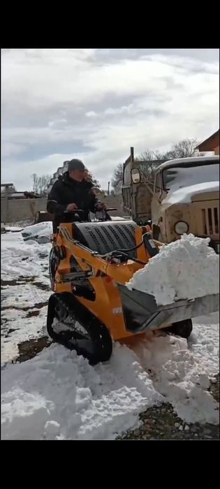 Мини  погрузчик.