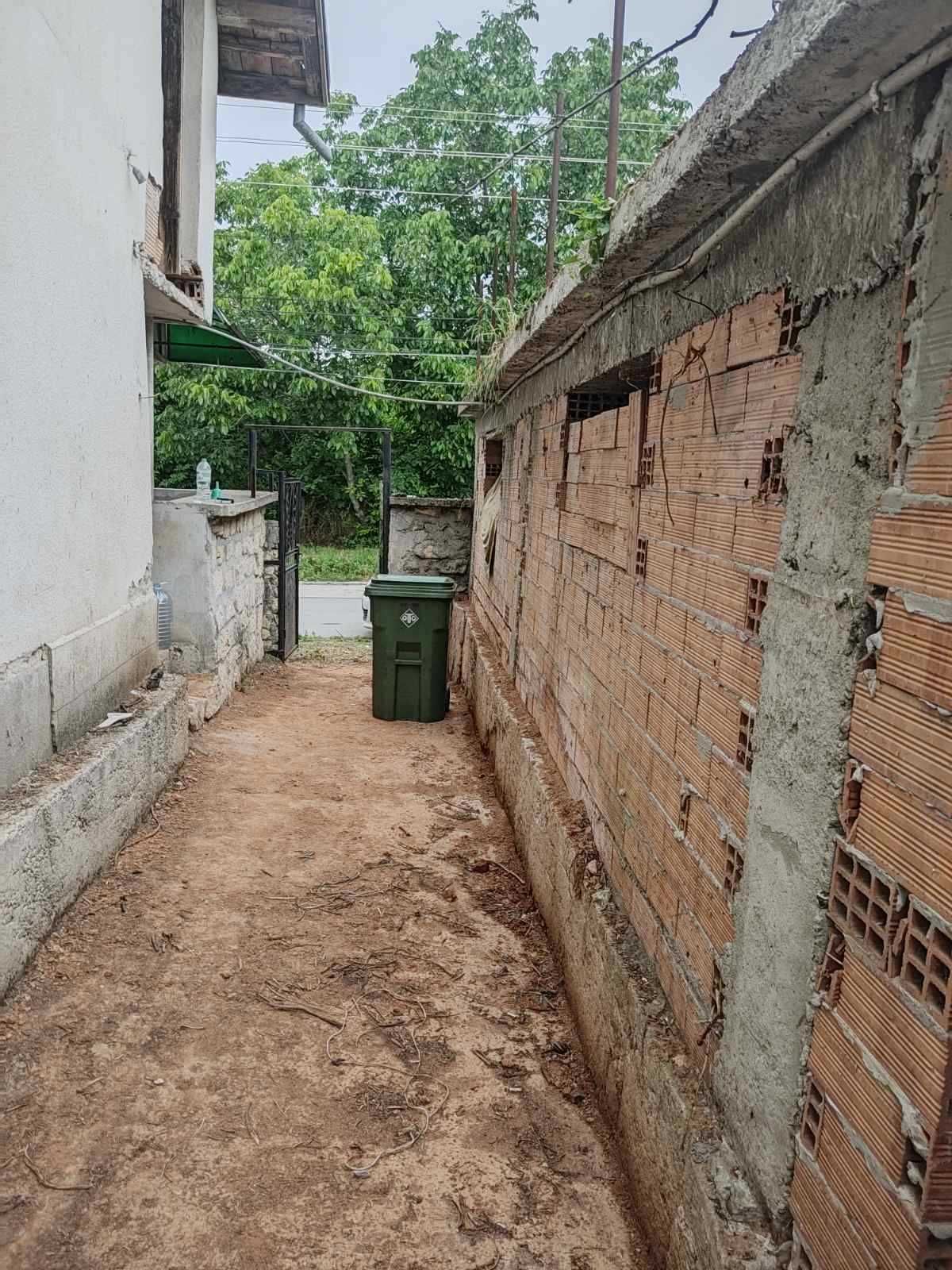 КЪЩА, с. Върбица
