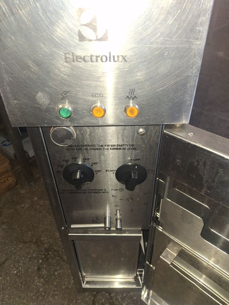 Фритюрник компактен професионален ELECTROLUX