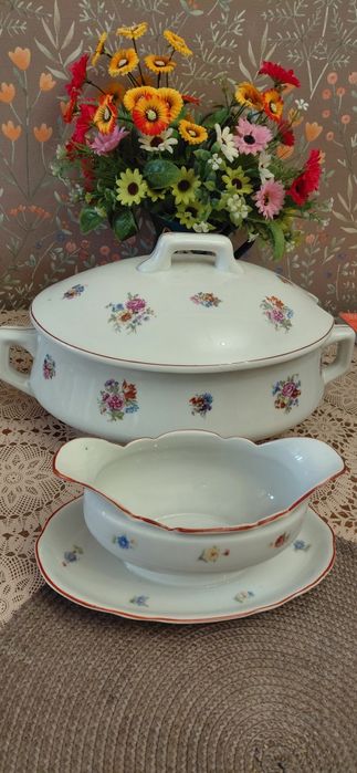 Супница и соусник Дулево.