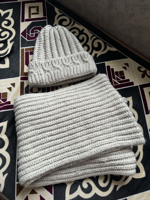 зимняя шапка и шарф