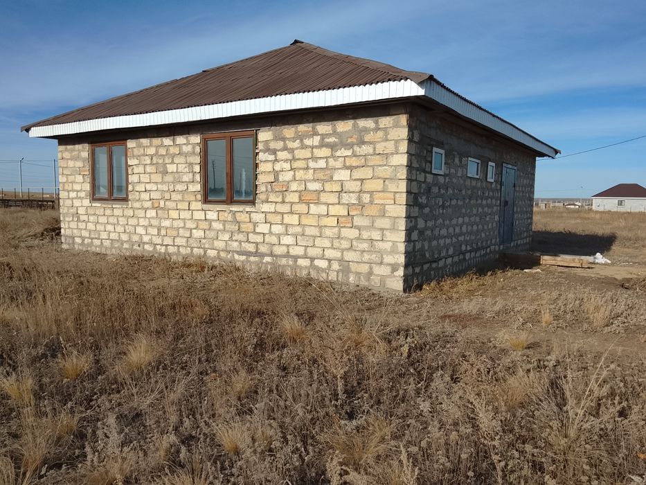 Продам не завершенный дом 11×11 м на Новостройке пос.Петропавловка Кар