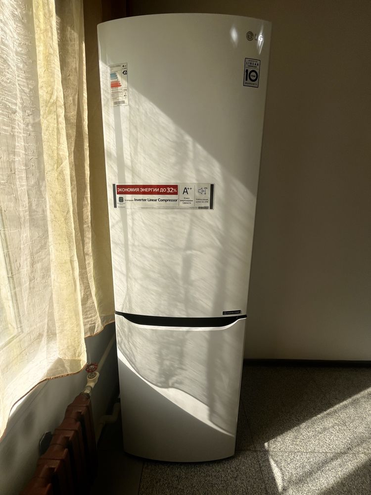 LG холодилник