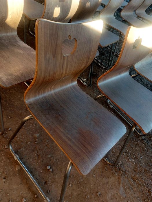 Продам стулья 4200