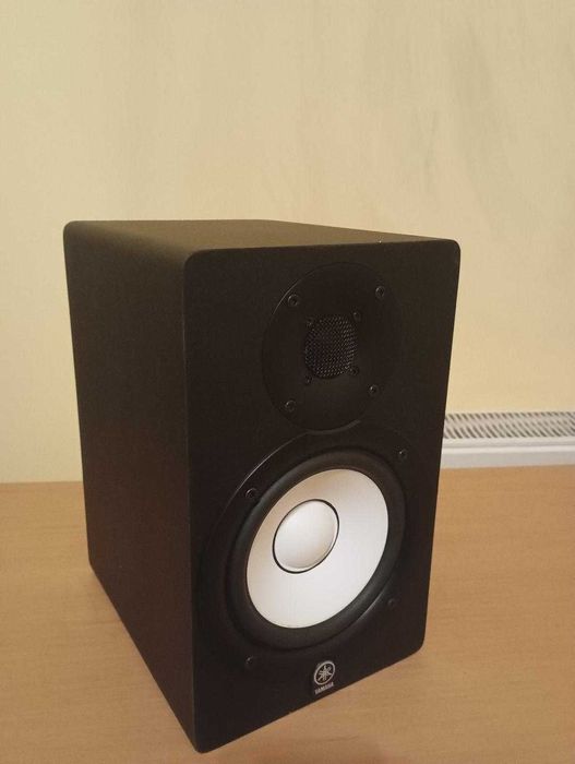 2 Boxe Active Monitor  Studio Yamaha HS50M de exceptie noi in cutie