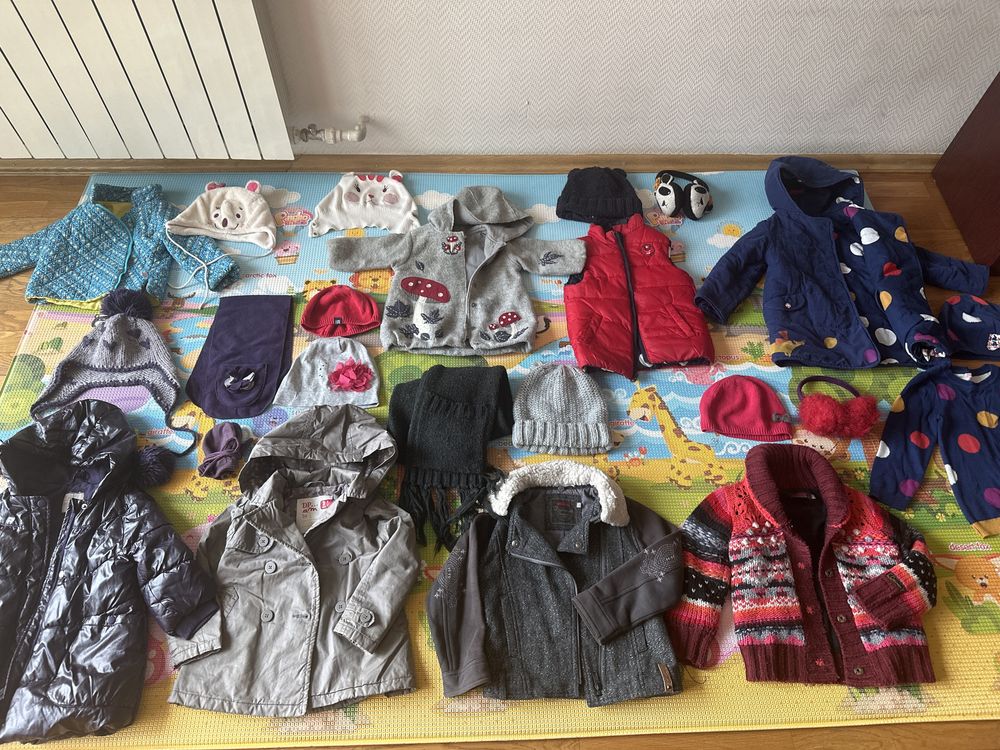 Продам тьеплые вещи на девочку