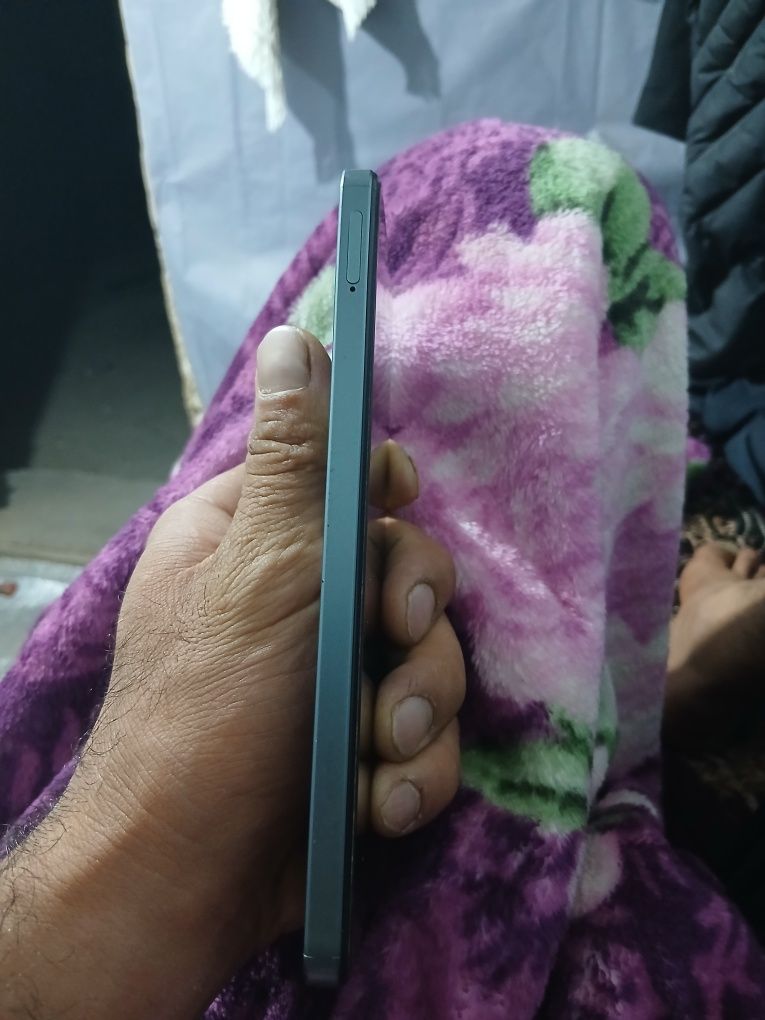 Realmi c61 holati yaxshi edial