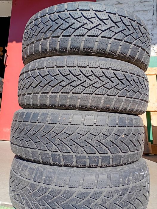 Зимни гуми 205*60*16