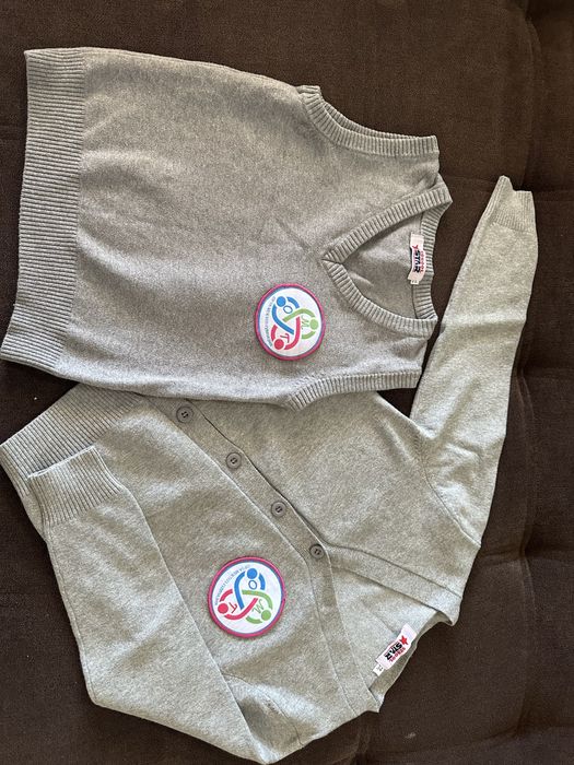 серая школьная форма ОМГ. кардиган и жилетка. уни