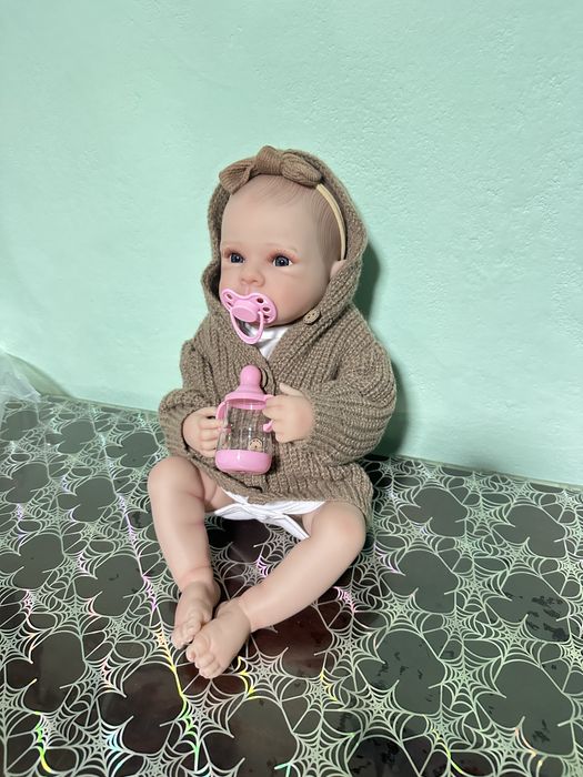 Papusa cauciuc culori vii