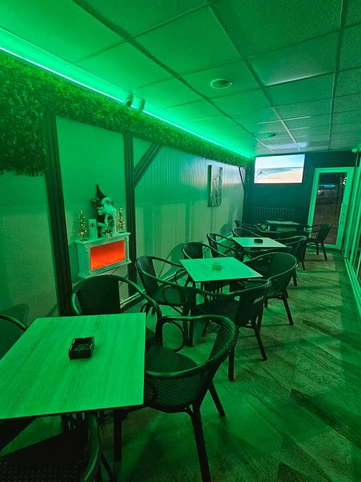 Spalatorie Auto Self Service & Cafe Bar 500Mp.TVA deductibil.