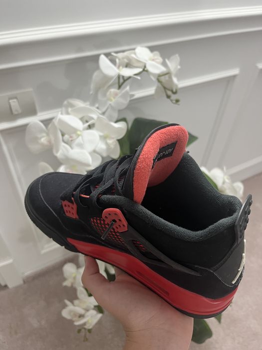 Jordan 4 Red Thunder