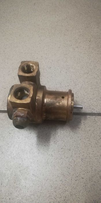 Ротационна помпа за професионални кафе машини и други уреди