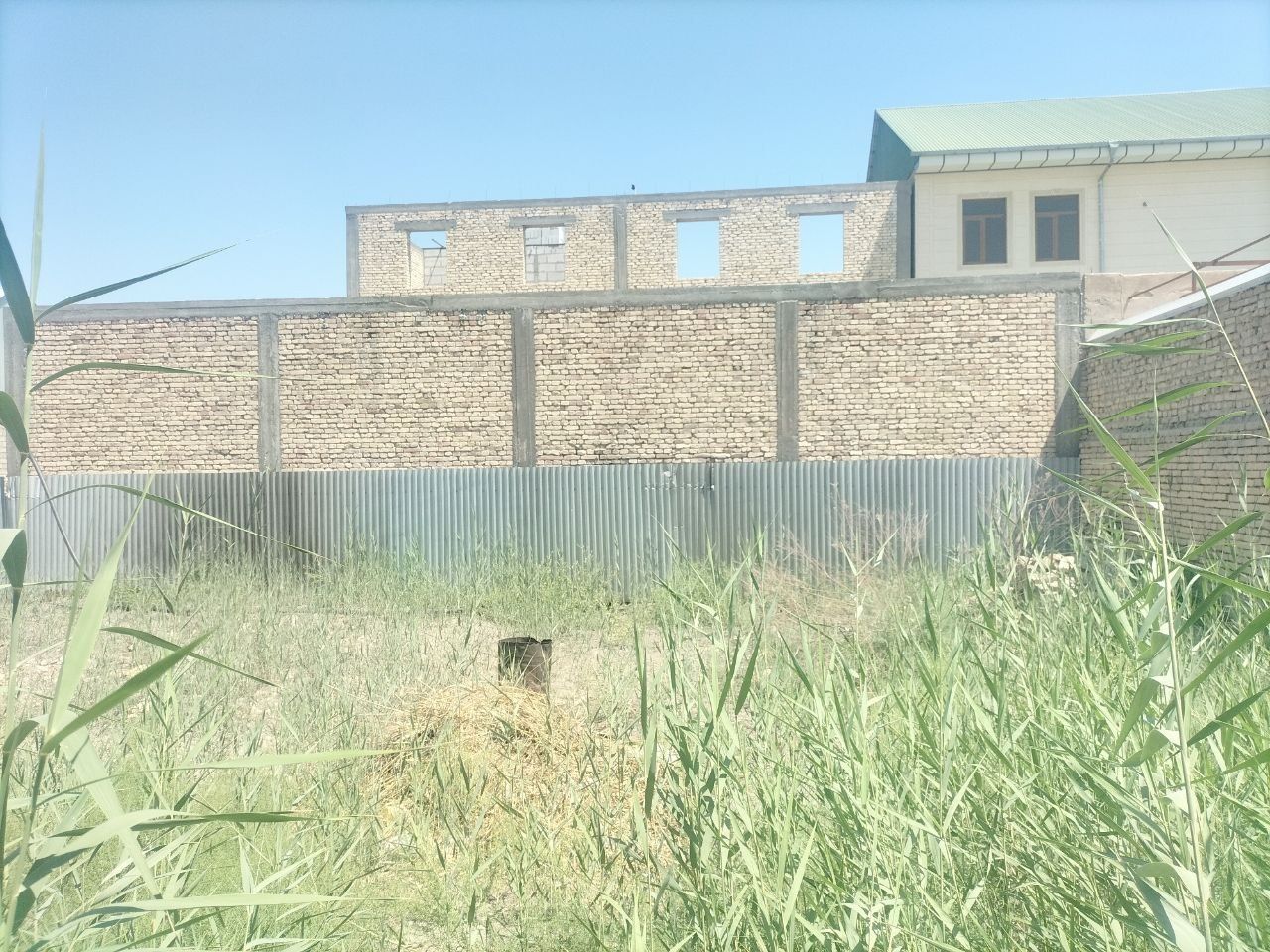 Ховли сотилади срочно