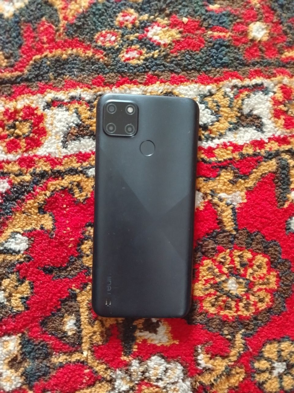 Realmi c21y  tiniq telefon.