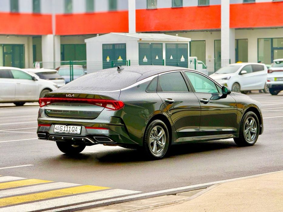 Kia K5 koja salon srocno sotiladi