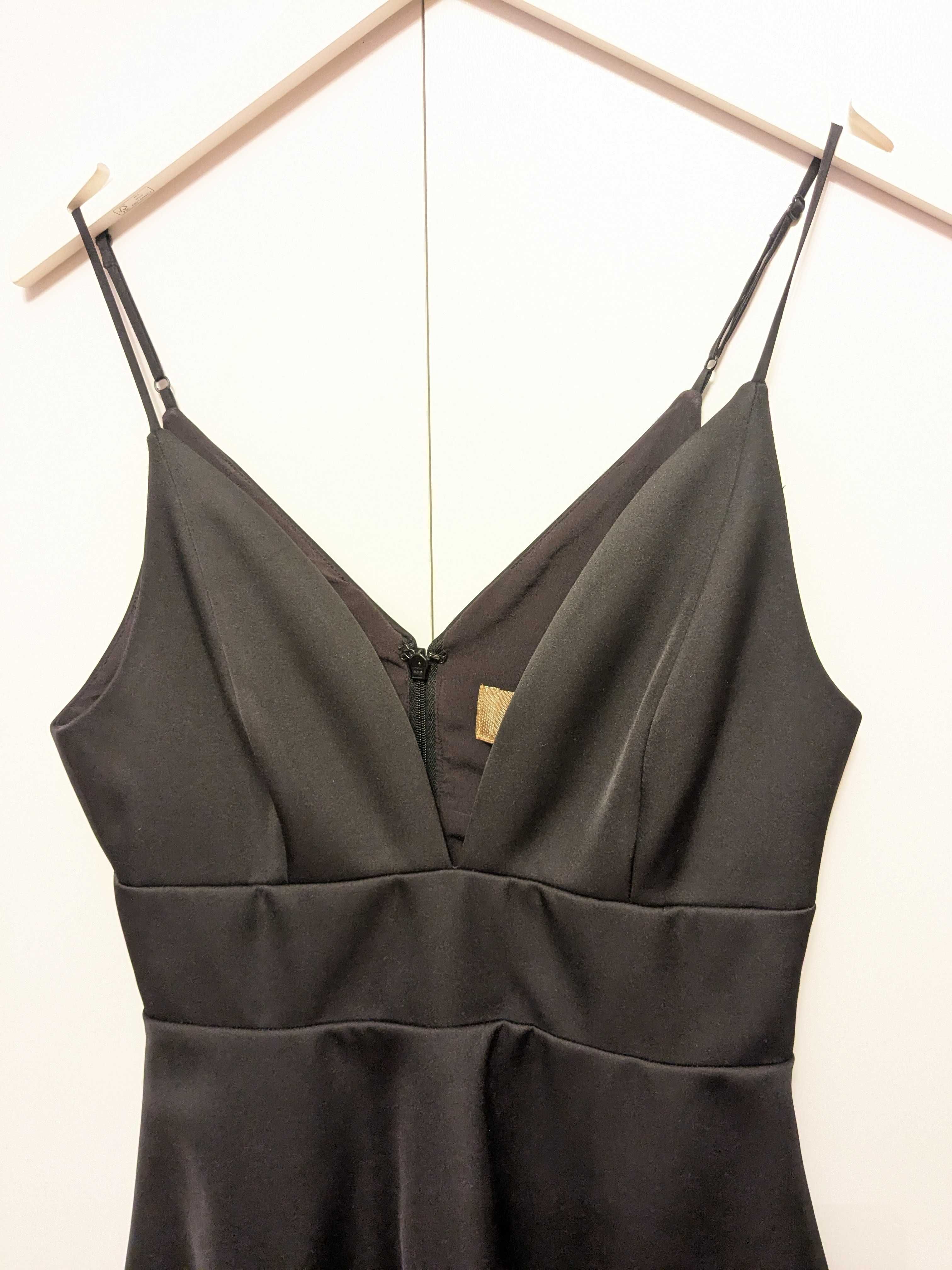 Черна официална рокля H&M с дълбоко деколте XS