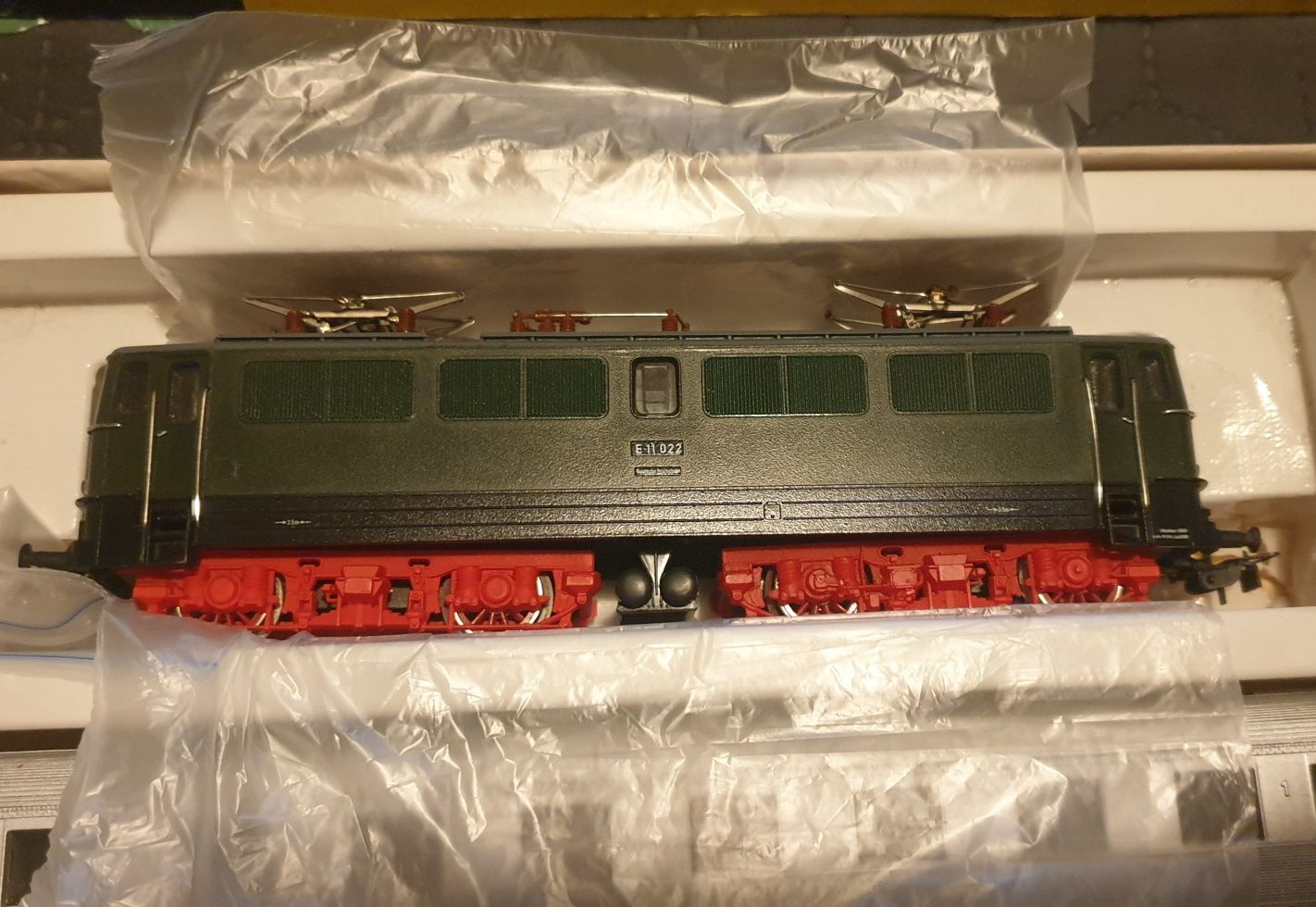 Продавам Локомотиви  Piko и Roco и вагон Piko HO  1/87