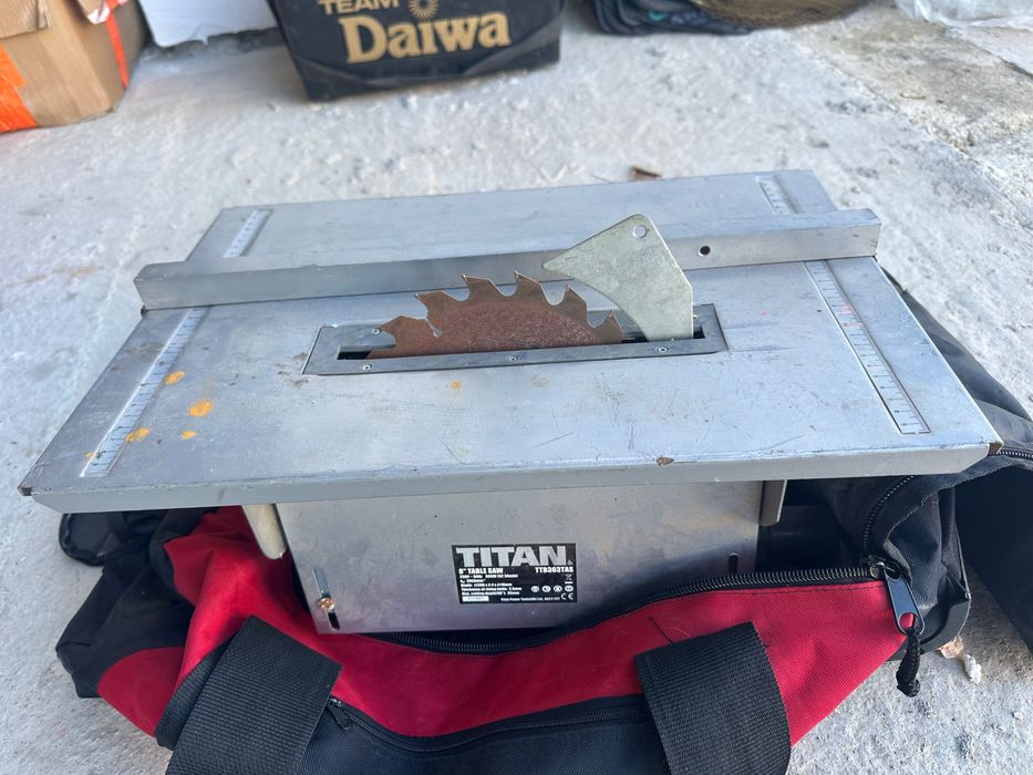 циркуляр използван Titan