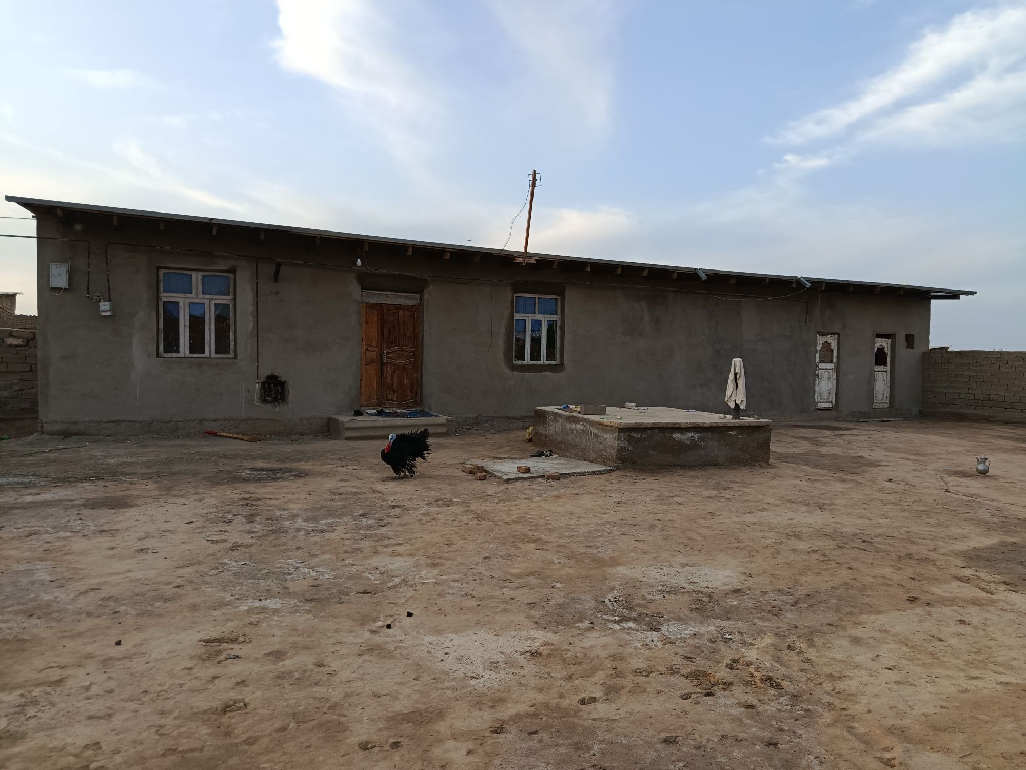 Qarshida tez kunda hovli sotiladi 6 sotix