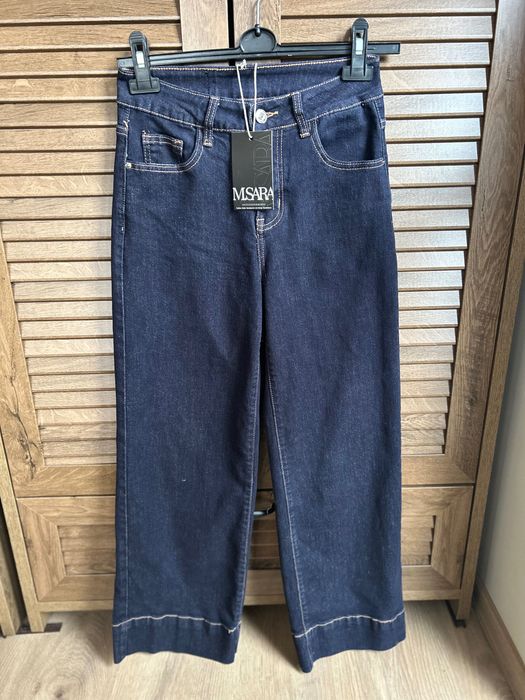 Дънки в цвят индиго