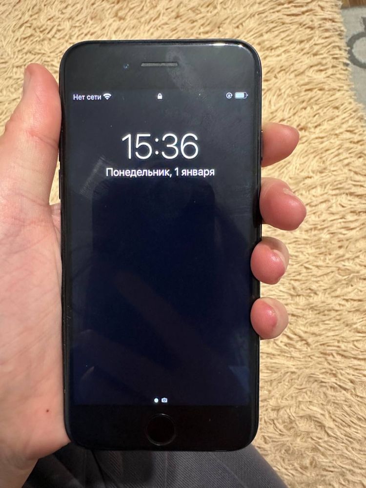 Продам i phone 7. Черного цвета. В хорошем состоянии