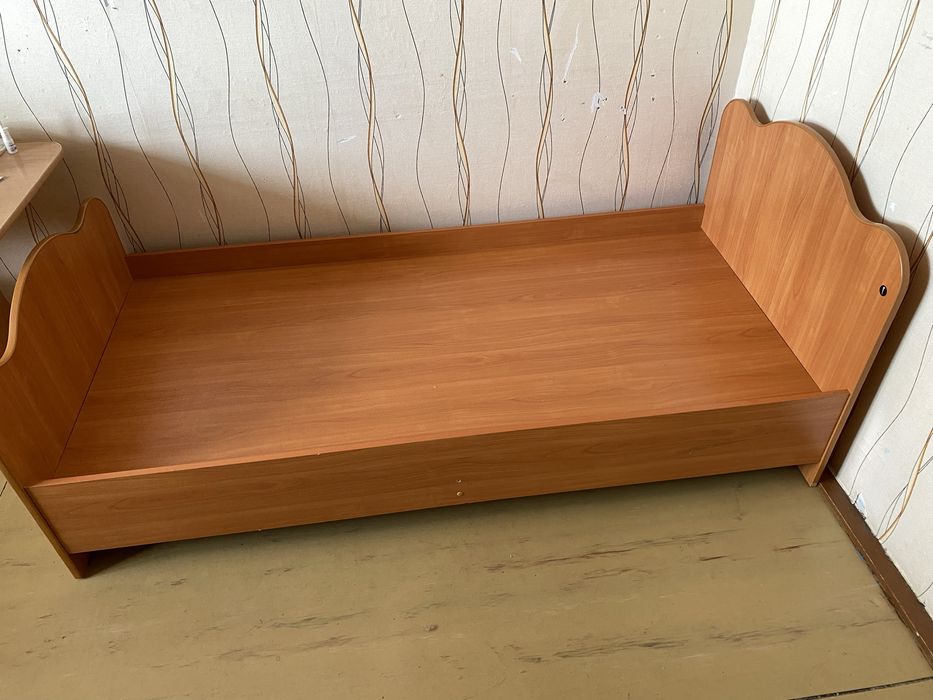 Продам 2 кровати по 25 тысяч