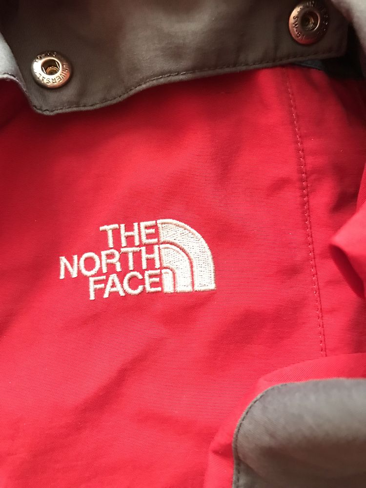 Продавам яке The north face мъжко S