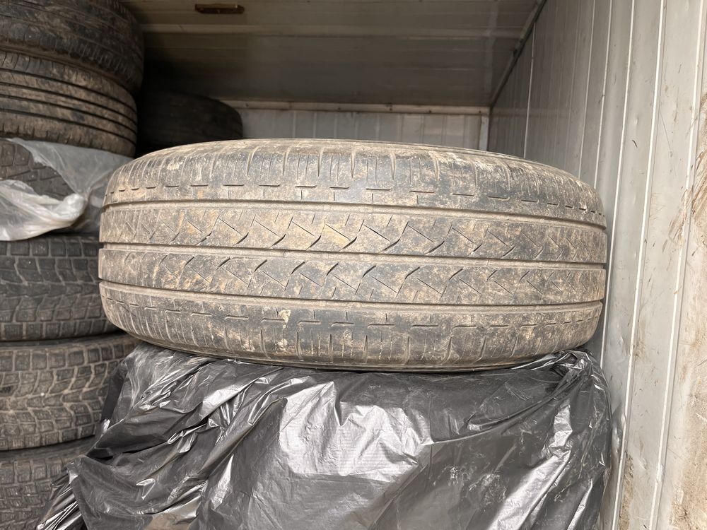 Bridgestone 235/65/16C