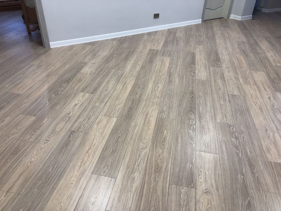 Ламинат,Керамогранит, услуги сантехника. Ремонт под ключ