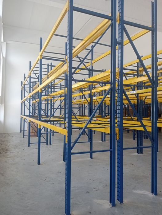 Rafturi metalice industriale