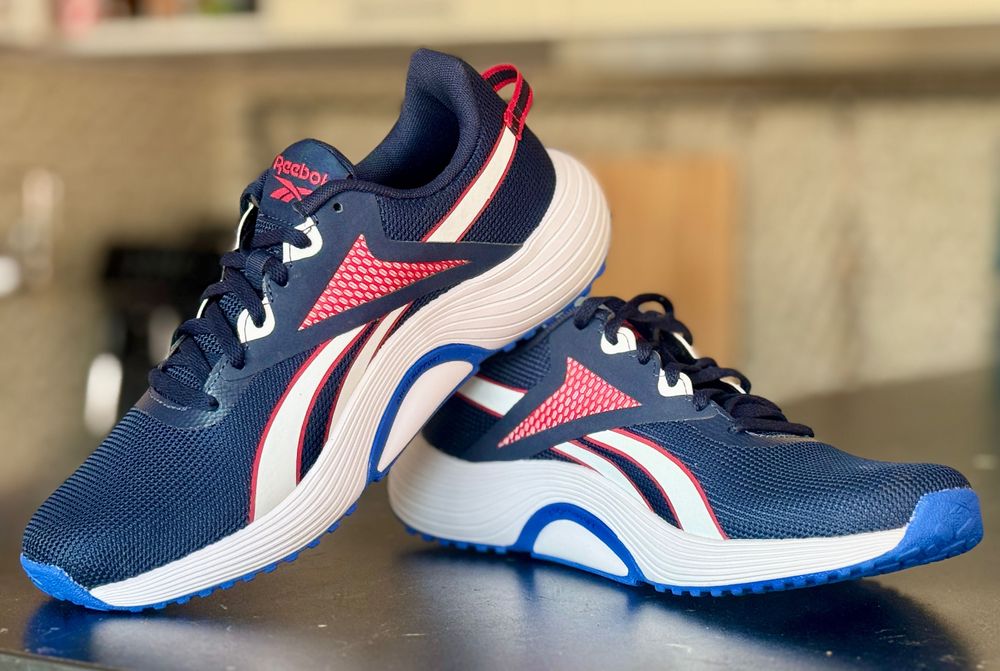 НОВИ Маратонки REEBOK 38 номер + ПОДАРЪК!