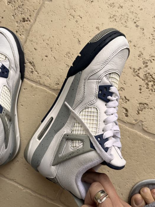 Air Jordan 4 Midnight Navy