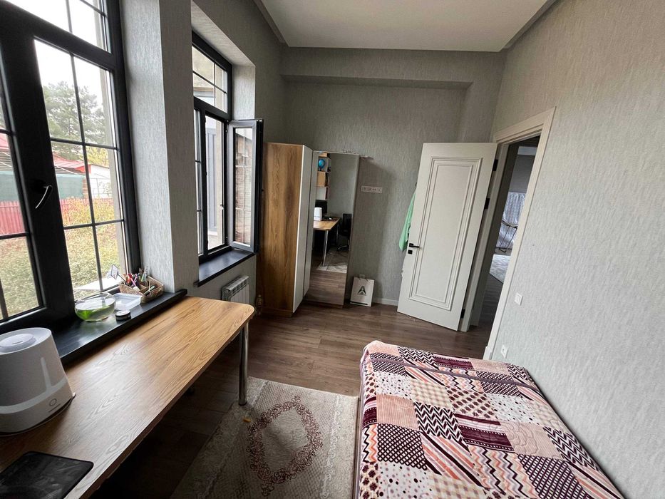 Коттедж. Евроремонт. Хайтек. ! СРОЧНО !