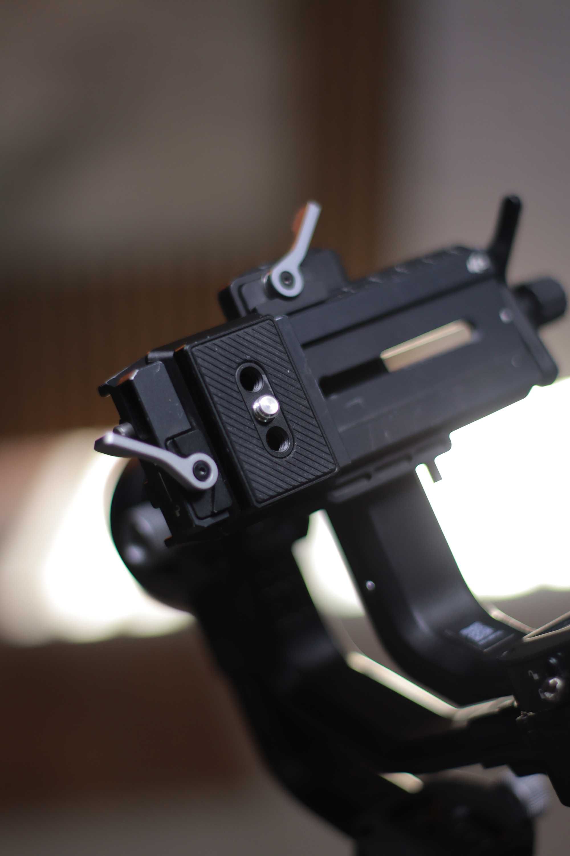 Электронный стабилизатор DJI RSC 2
