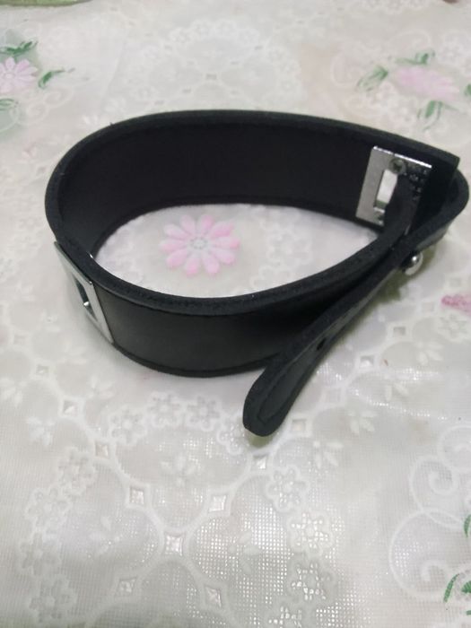 Продам ошейник для маленькой собачки.