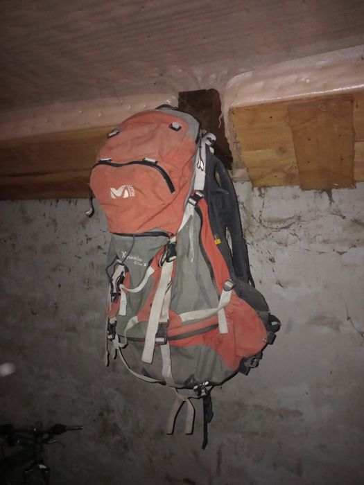 Vand rucsac marca Millet de 80 l in stare ok