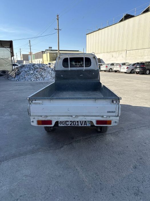 Labo 1998 yil damazdan yasalgan