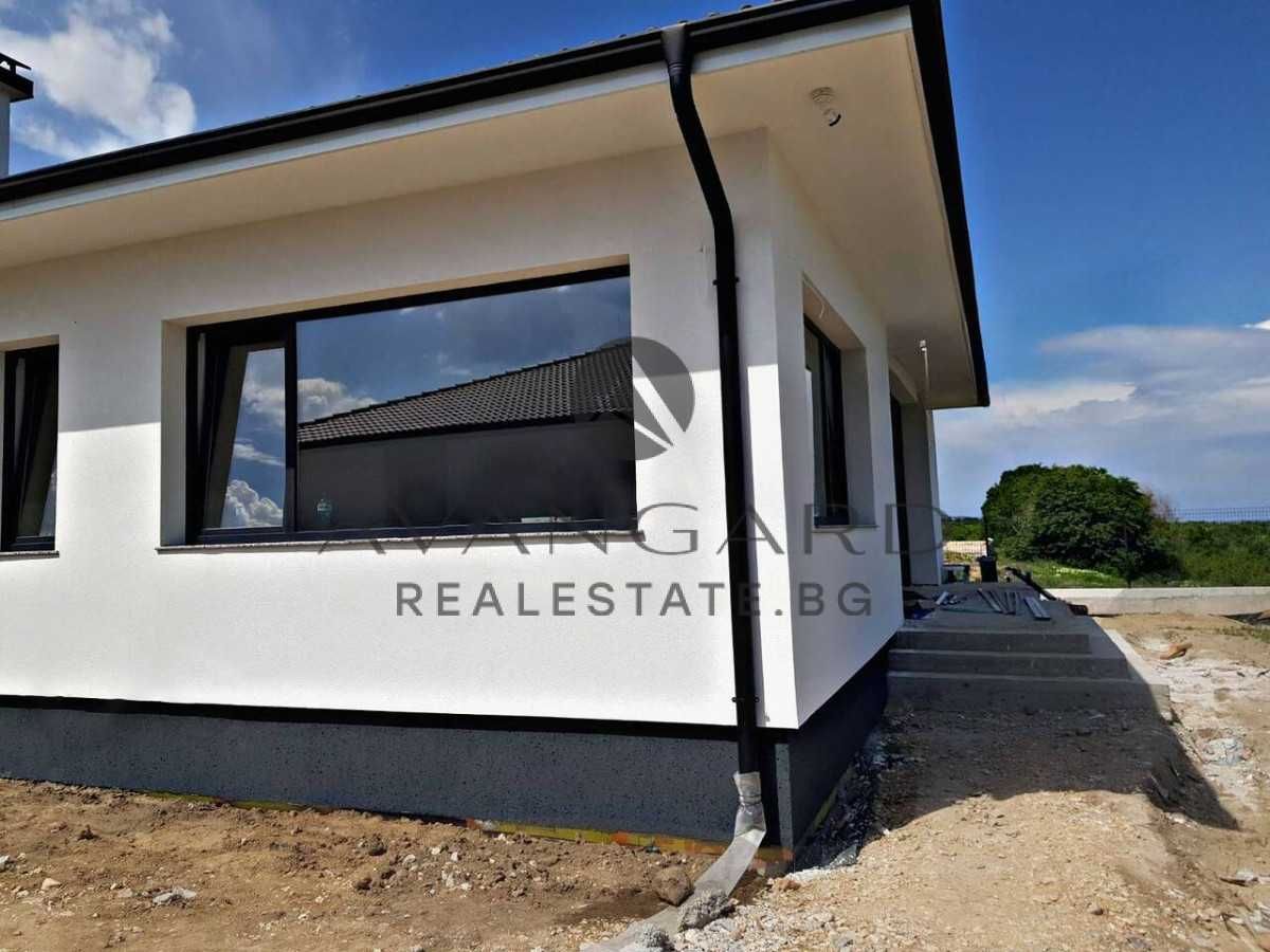 Продава се Къща в с. Белащица, Област Пловдив - 160 кв.м за 2040 €/кв.м - Снимка #4