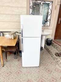Продам холодильник рабочий тараз