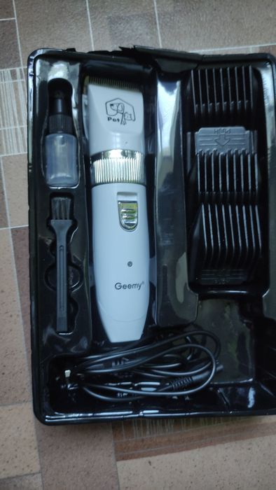 Продам машинку для стрижки волос для животных