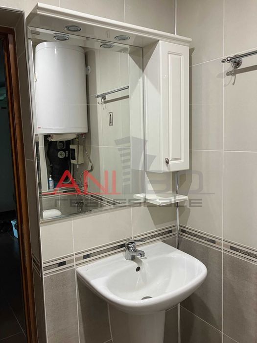 Продава се Двустаен апартамент в Варна, Базар Левски - 63 кв.м за 3937 €/кв.м - Снимка #11