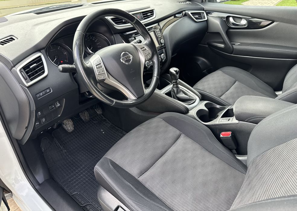 Nissan Qashqai 4x4 - 1.6 diesel 2014 - Navigatie / Camera / Senzori